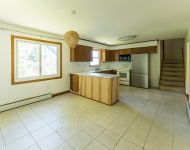 82 Terrace Drive - Photo Thumbnail 6