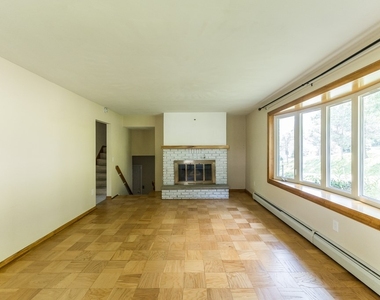 82 Terrace Drive - Photo Thumbnail 3