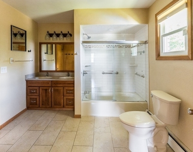 82 Terrace Drive - Photo Thumbnail 11