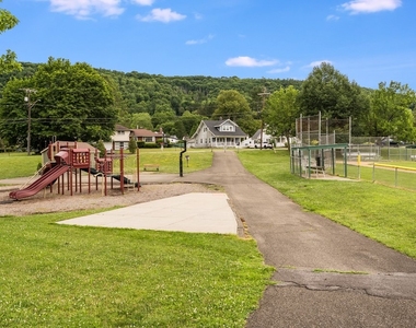 82 Terrace Drive - Photo Thumbnail 20