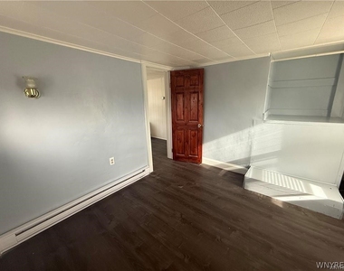 300 Springville Avenue - Photo Thumbnail 3