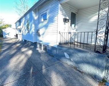 300 Springville Avenue - Photo Thumbnail 1