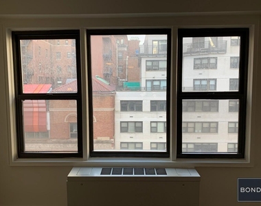 East 63rd Street - Photo Thumbnail 6