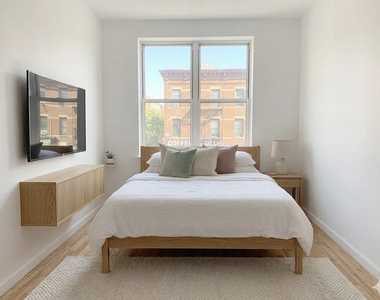 401 East 13th Street - Photo Thumbnail 3
