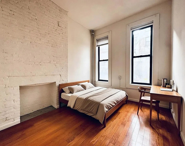 East 9th St. - Photo Thumbnail 1