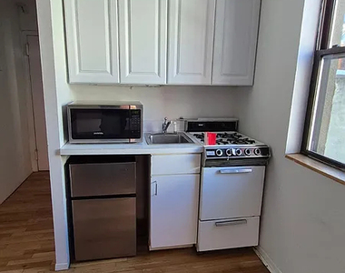 415 W - Photo Thumbnail 4