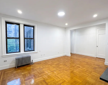 712 West - Photo Thumbnail 10
