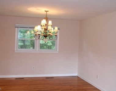 36 Cortright Rd - Photo Thumbnail 5