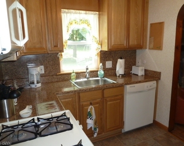 860 Burnt Meadow Rd - Photo Thumbnail 8