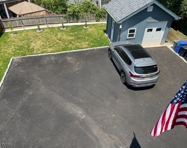 35 Phoenix Ave - Photo Thumbnail 11
