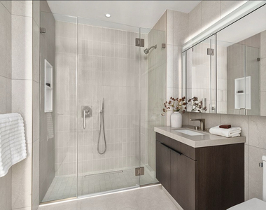 162 East 36th Street - Photo Thumbnail 2
