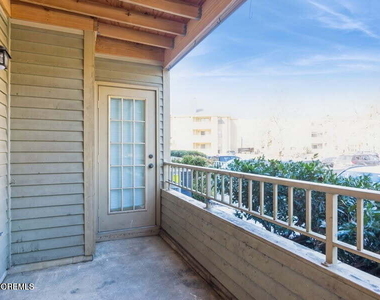 1101 Stoneridge Circle - Photo Thumbnail 13