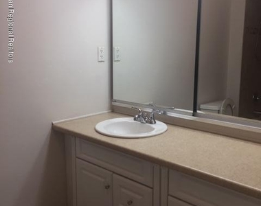 171 Amberly Drive - Photo Thumbnail 14