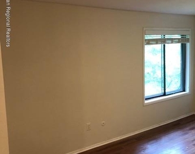 171 Amberly Drive - Photo Thumbnail 3