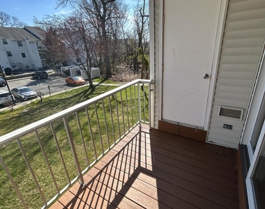 231 Atlantic Street - Photo Thumbnail 8
