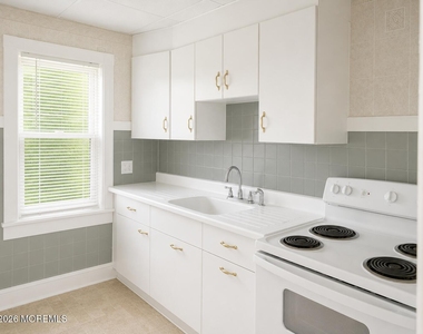 207 Howard Street - Photo Thumbnail 1