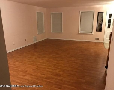 422 Indigo Court - Photo Thumbnail 2