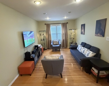 652 Holly Lane - Photo Thumbnail 9