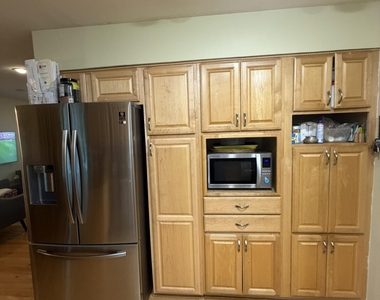 652 Holly Lane - Photo Thumbnail 5