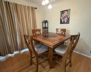 652 Holly Lane - Photo Thumbnail 7