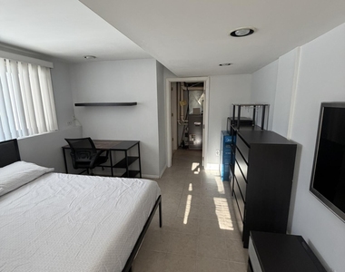 652 Holly Lane - Photo Thumbnail 15