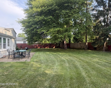 652 Holly Lane - Photo Thumbnail 30