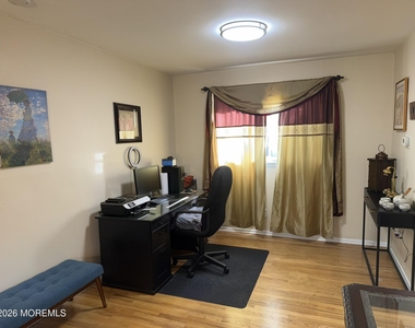 652 Holly Lane - Photo Thumbnail 3