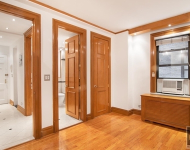 West 58th Street - Photo Thumbnail 1
