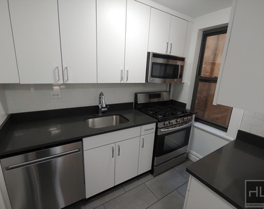 East 38 Street - Photo Thumbnail 6