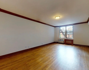 West 13 Street - Photo Thumbnail 2