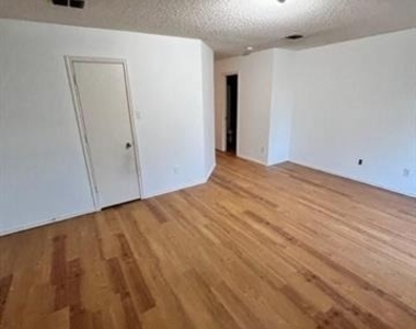 16541 Jasmine Springs Drive - Photo Thumbnail 9