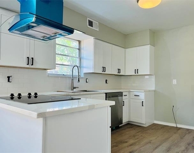 3603 Vinecrest Drive - Photo Thumbnail 4