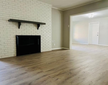 3603 Vinecrest Drive - Photo Thumbnail 7