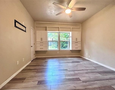5616 Preston Oaks Road - Photo Thumbnail 9