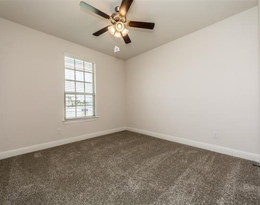 3018 Comal Court - Photo Thumbnail 15