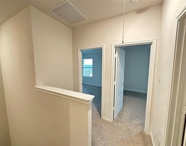 809 Lone Rock Drive - Photo Thumbnail 17