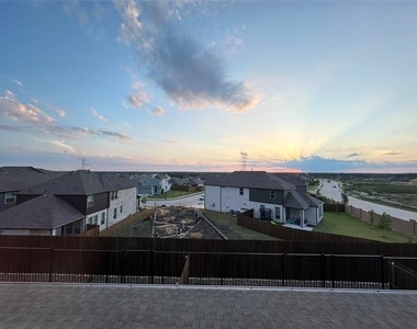 809 Lone Rock Drive - Photo Thumbnail 19