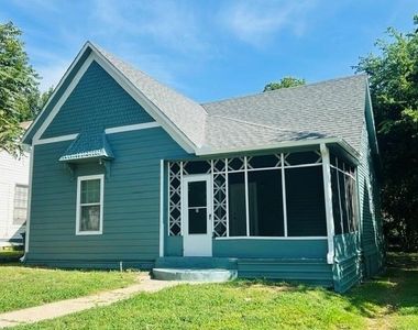 925 W Nelson Street - Photo Thumbnail 1