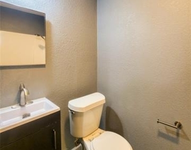 5508 Patton Drive - Photo Thumbnail 8