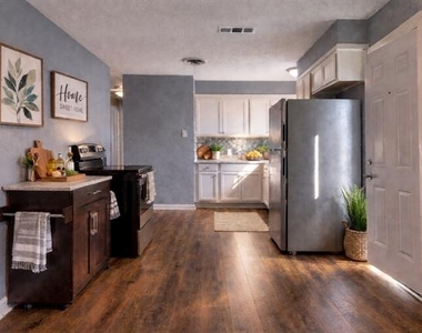 5508 Patton Drive - Photo Thumbnail 3