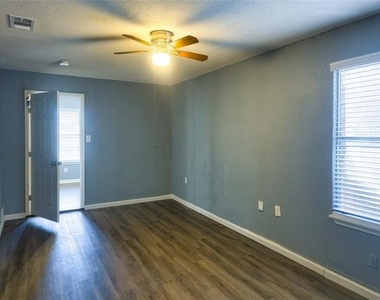 5508 Patton Drive - Photo Thumbnail 14