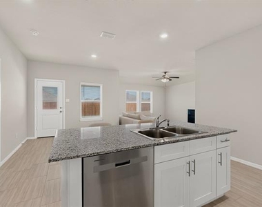 332 Pecos Drive - Photo Thumbnail 10