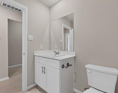 332 Pecos Drive - Photo Thumbnail 23