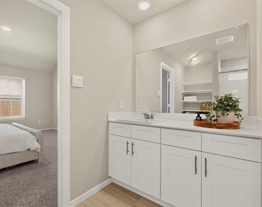 332 Pecos Drive - Photo Thumbnail 15