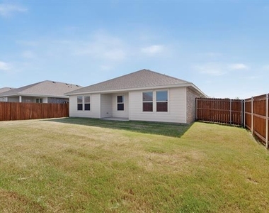 332 Pecos Drive - Photo Thumbnail 35