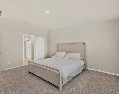 332 Pecos Drive - Photo Thumbnail 13