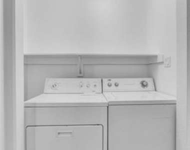 1319 Parkway Court - Photo Thumbnail 31