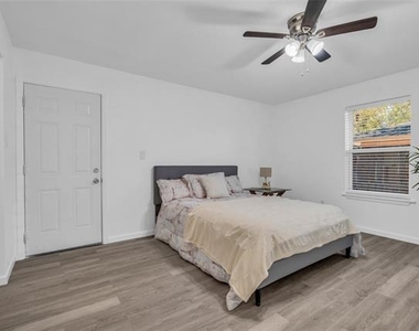 1319 Parkway Court - Photo Thumbnail 14