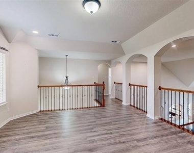 3563 Caruth Lane - Photo Thumbnail 4