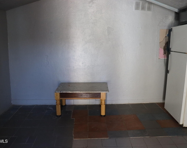 1807 N 38th Drive - Photo Thumbnail 1